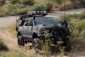 Toyota Tundra CrewMax 4x4 Zombie Apocalypse 2013 года 